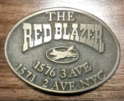 The Red Blazer - Fox - 1576 3 Ave 1571 2 Ave NYC Hebilla de cinturón - 1965 De colección Raro Foto 1 de 4