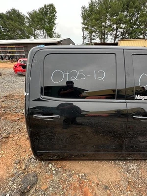 Chevy Silverado 1500 2014-2018 doble cabina puerta trasera derecha panel negro GBA fabricante de equipos originales Foto 1 de 3