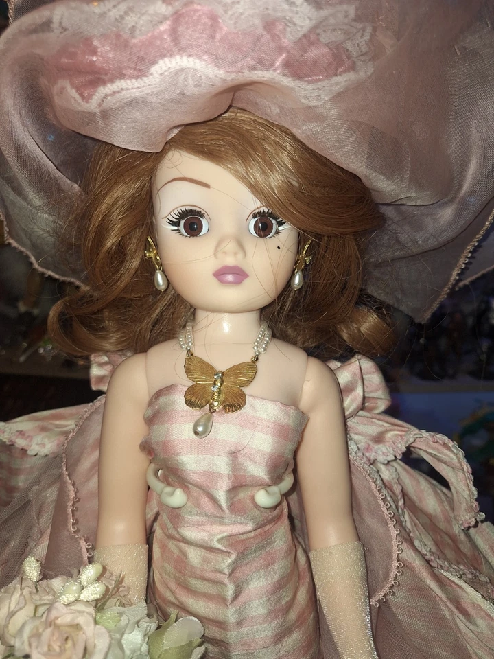 亚历山大夫人茜茜娃娃牡丹和蝴蝶婚礼,LE of 1200 1997 — 第 1/4 张图片