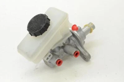 Conjunto de cilindro maestro de freno Mazda Mx-5 Miata ND 2016-2022 Foto 1 de 4