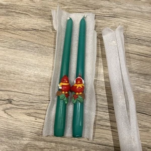 Set 2 Candelieri Vintage Avon Verde Conico con Cardinale Rosso Natale Vacanze - Foto 1 di 6