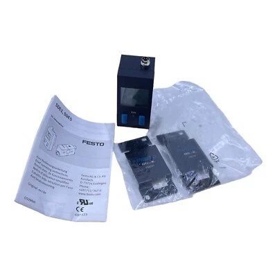 Festo SDE1-V1-G2-W18-C-PU-M8 Pressure Sensor for Industrialist Insert 192766 - Image 1 of 4