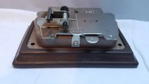 VINTAGE HOLLYWOOD AUTOMAT STAINLESS STEEL SPLICER 8MM-16MM IN ORIGINAL BOX - Picture 1 of 1