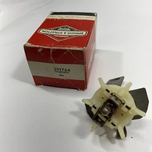 New OEM Briggs & Stratton 391764 Governor Gear NOS - Picture 1 of 3