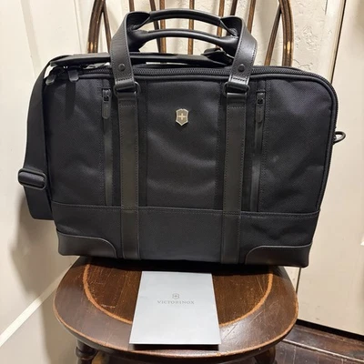 Victorinox Lexington 1601114 Laptop Expandable Briefcase - Image 1 of 4