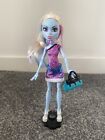 100% Complete Monster High Abbey Bominable Scaris City of Frights Doll