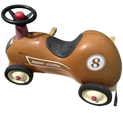 Coche de carreras vintage Radio Flyer Little Red Roadster Metal Push #8 Foto 1 de 4