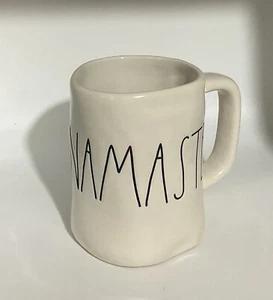 Rae Dunn NAMASTE Weiß Keramik Kaffee Tee Tasse Becher Drink Collection - Bild 1 von 3
