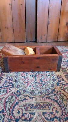 Sweet Antique Early Country Handmade Wood Scrub Box Sq.Nails 13" Patina - Image 1 of 4