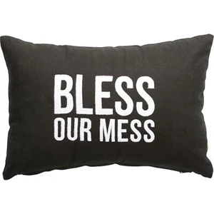 Bless Our Mess 15 Zoll schwarzes Überwurfkissen - Bild 1 von 5