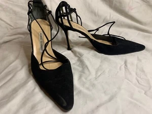Manolo Blahnik Negro Tirantes Tacón Negro Gamuza Talla 40. US 10 - Imagen 1 de 16