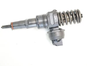 Injecteur Diesel cylindre 3 VW GOLF 5 V  77 kW 105 HP diesel 92282 - Imagen 1 de 4