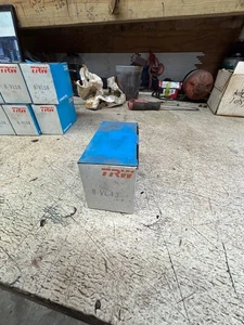 TRW VL43 BOX OF 8 9W. LIGHT RUST '''''''' LOOK AT THE PHOTO - Picture 1 of 5