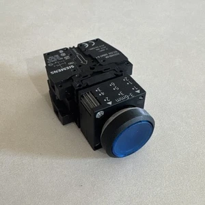 Siemens 3SB3 251-0AA51 Blue Illuminated Momentary Push Button 110V 22mm Round - Picture 1 of 5