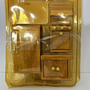 VTG in Damaged Package Oak Wood Dollhouse Kitchen Set 1" = 1' Fridge Sink Stove - Picture 1 of 8