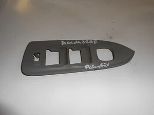 Verkleidung Schalter Mazda 323 F Bj.2000-2002 vorn links GE6T684LG - Bild 1 von 1