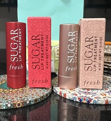 Tratamiento Labial Fresh Sugar CORAL Bálsamo y Tratamiento Labial Fresh S Miel .15oz $20 Foto 1 de 3