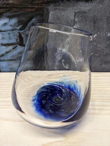 Vaso soplado doblado de ancla hecho a mano vaso borracho taza de vino espiral azul taza regalo - Imagen 1 de 6