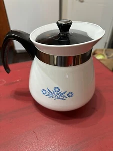 Corningware Blue Cornflower Tea pot - 2QT - 8 cups - Picture 1 of 3