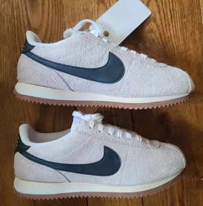 NIB Women's Nike Cortez Vtg Suede Summit White/Black Muslin Shoes #FJ2530-102 - Picture 1 of 5