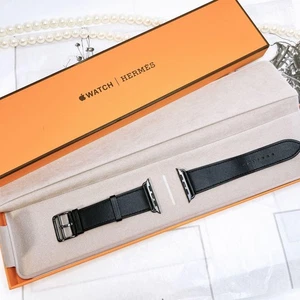 Hermes Apple Watch 44 mm bracelet en cuir noir tour unique largeur 0,7-0,9 pouces - Photo 1 sur 10
