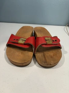 Vintage Dr. Scholl’s Wooden Sandals Red Leather Brass Buckle Sz 7 - Picture 1 of 6