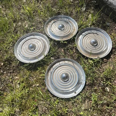 Juego de 4 tapacubos Oldsmobile Custom Cruiser Jetstar Starfire Cohete Holiday 1956 Foto 1 de 4