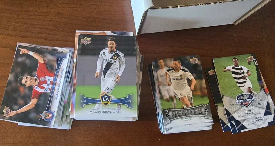 2012 Upper Deck Major League Soccer - Hand Collated Complete Set (1 - 200) - MLS - Image 1 of 2
