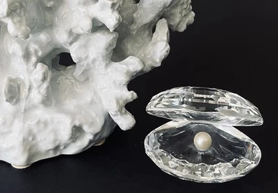 Swarovski Crystal Oyster Shell with Pearl Large Figurine #14839 - Image 1 of 4