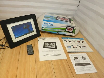 Panimage 7 Inch LED Digital Photo Frame (2000 images) With Remote - Image 1 of 4