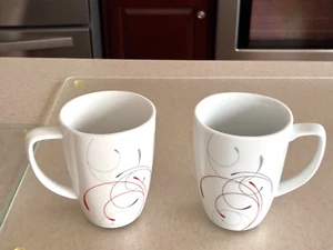 Set di 2 tazze da caffè Corelle Coordinates Splendor rosso grigio vortici 12 oz - Foto 1 di 4