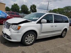 Guantera usada se adapta a: Chrysler Town & Country 2014 grado A - Imagen 1 de 24