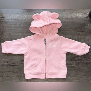Old Navy Baby Mädchen rosa LOVED Critter Kapuzenpullover mit Reißverschluss Größe 0-3 Monate - Bild 1 von 7