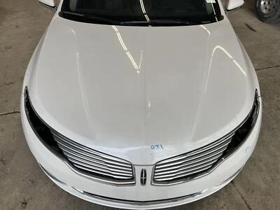 13-16 LINCOLN MKZ CAPÓ DELANTERO CON BISAGRAS BLANCO PLATINO PERLA UG Foto 1 de 4