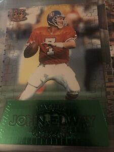 1996 Pacific Pure NFL Gridiron Pacific Collection Green John Elway #GG-13 HOF