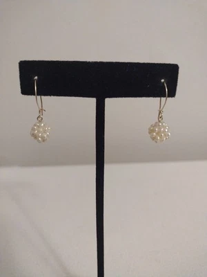14k Yellow Gold Vtg JCM Jacmel Mauritius Cluster Seed Pearl Pierced Earrings 1.4 - Image 1 of 4