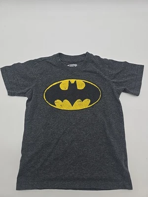 Batman T-shirt Youth Boys Size 4T Gray Graphic Logo..#35702 - Image 1 of 4