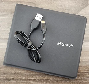 Microsoft Portable Keyboard Foldable Booklet 1695 Wireless Bluetooth - TESTED - Picture 1 of 8