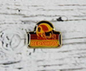 Vintage Wincraft Washington Redskins Helmet Lapel Pin Officially Licensed - Picture 1 of 3