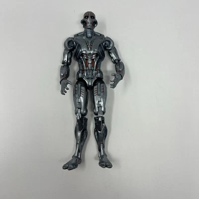 Figura de acción Marvel Legends Ultron Los primeros 10 años de la era de Ultrón Foto 1 de 4