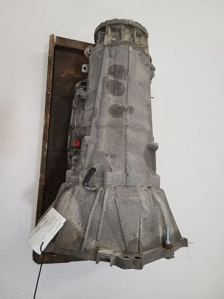 2013 - 2014 CADILLAC ESCALADE  Automatic Transmission AWD  - Image 1 of 4