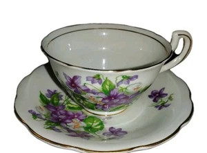 Vintage Vanderwoods Violets Teacup and Saucer England HTF Bone China - Picture 1 of 10