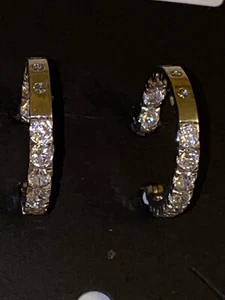 Nordstrom runde Kristall Creolen versilbert Ohrringe Größe 0,75" anprobieren 88 $ #37 - Bild 1 von 4