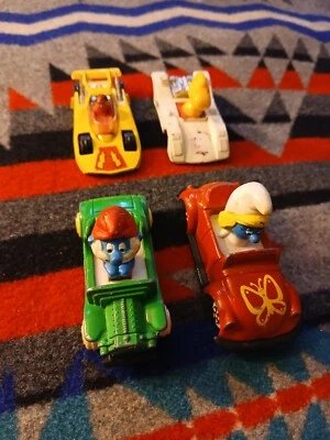 Lote de coches de personajes fundidos a presión Corgi Shazam Woodstock + Ertl Papa Pitufo Pitufina Foto 1 de 4