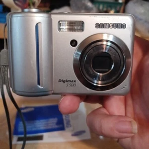 Samsung Digimax S500 5.1MP Digital Camera - Silver Works With Paper Work Disc - Picture 1 of 7