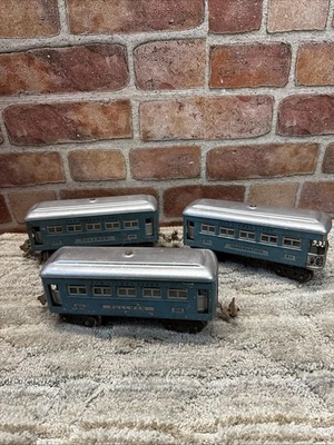 Lionel 609, 609, 611 Pullmans Blue Silver Prewar O gauge - Image 1 of 4