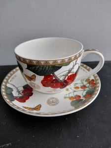 Taza de té y platillo de porcelana Royal Botanic Kew Gardens frutas y mariposas  - Imagen 1 de 5
