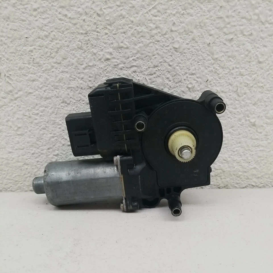 Audi A6 1998-2002 pasajero trasero puerta derecha motor 0130821785 Foto 1 de 4