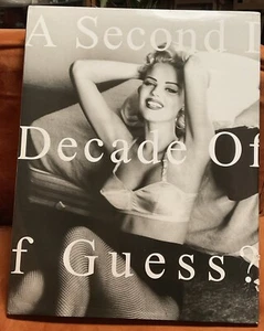 A Second Decade of Guess Images 1991-2001 HC/DJ Oversize Hardcover - Foto 1 di 18