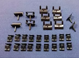 1962 - 1964 CHEVROLET IMPALA CAPRICE COMPLETE REAR BACK WINDOW MOLDING CLIP SET - Picture 1 of 3